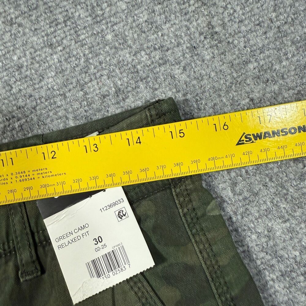 Lee Cargo Shorts Mens 30 Khaki Green Camo Active Stretch Motion Flex - Picture 4 of 10